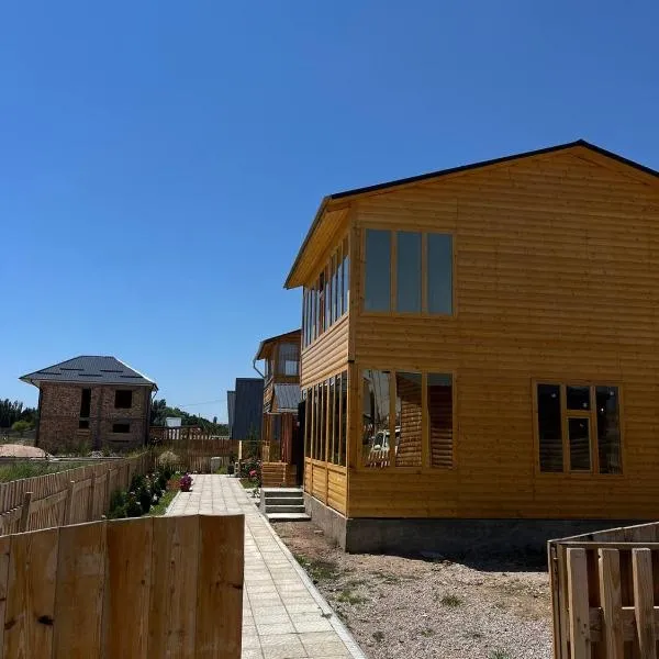 WooD_House_Issyk-Kul, hôtel à Bosteri