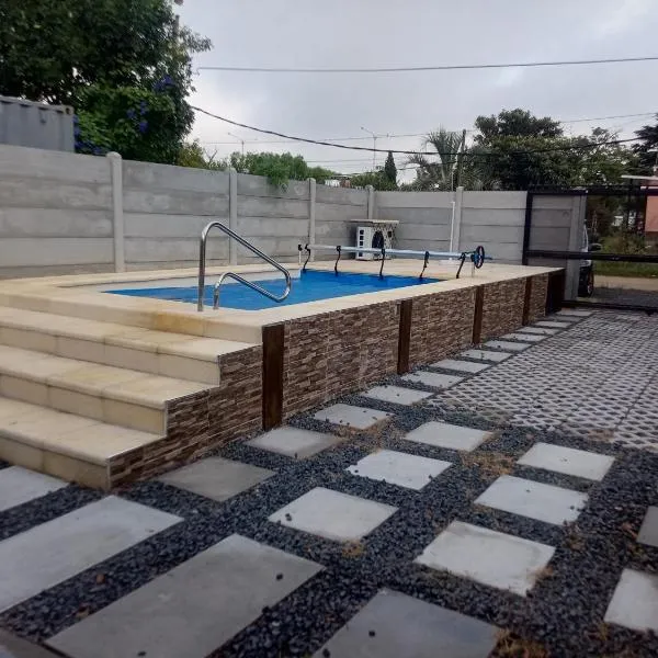 Casa con piscina climatizada para 6 personas en Parque del plata, hotel v destinaci Parque del Plata