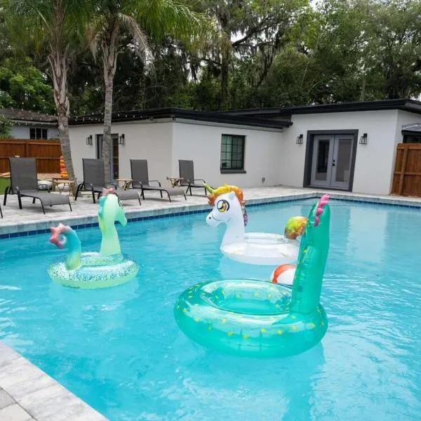Family Fun Retreat - Heated Pool & Arcades, hotel en Jacksonville