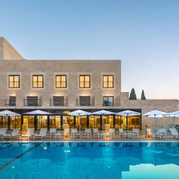 Edmond Luxury Hotel & Spa, hotel v destinaci Roš Pinna