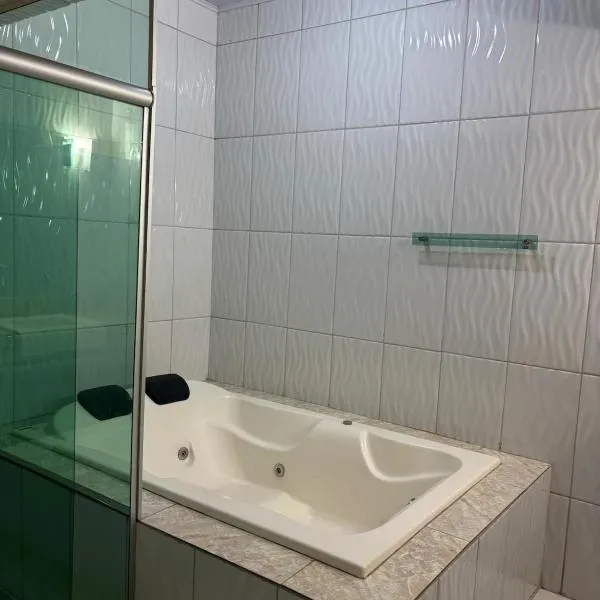 Casa aconchegante com hidro, hotel in Parauapebas