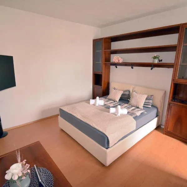 Apartment AUSZEIT im HERZEN von VILLACH mit Privatgarage, hotel in Villach