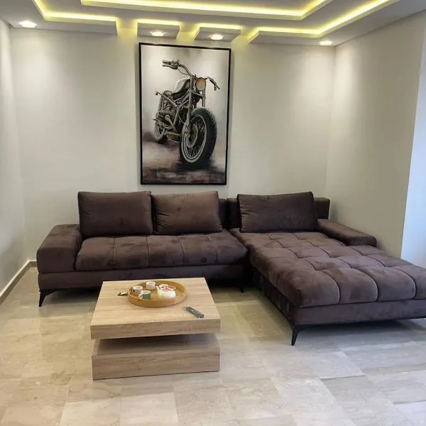downtown luxurious flat quartier Gauthier, hotel in Casablanca