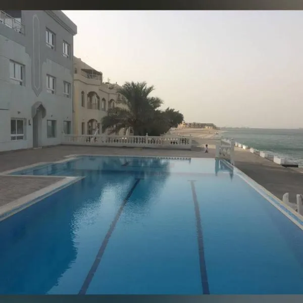 Mangaf Kuwait Family Venus Flat- Beach access, ξενοδοχείο στο Κουβέιτ