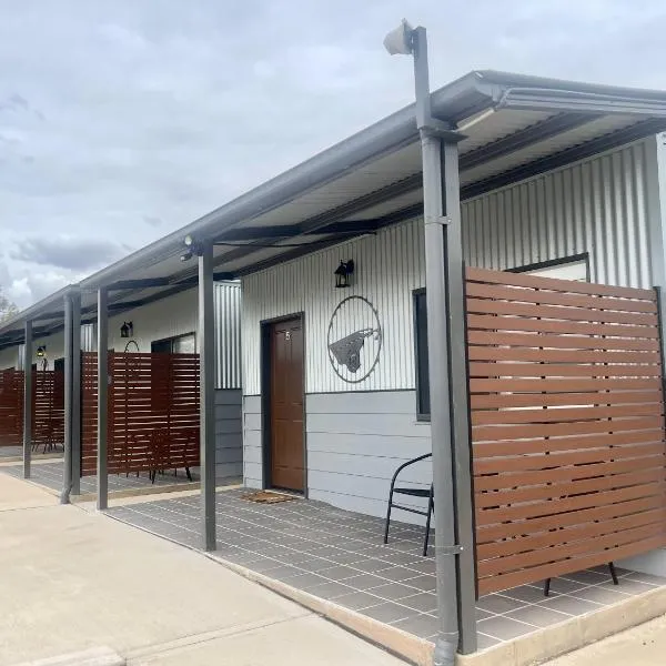 Cooper's Cottages, hotel in Lightning Ridge