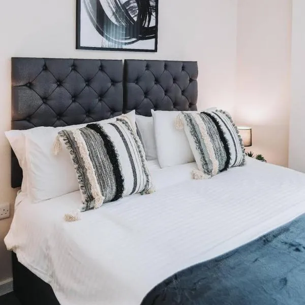 2Bed 2Bath Apartment Nr Old Trafford Parking, Hotel in Manchester