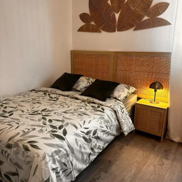 Les Jardins de Rastel Studio, hotel in Lyon