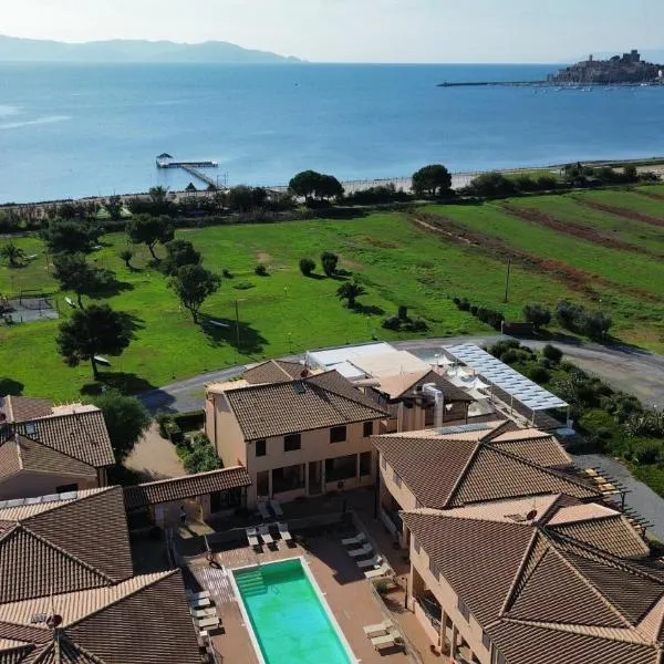 Residence Talamone Il Poderino, hotel v destinaci Talamone