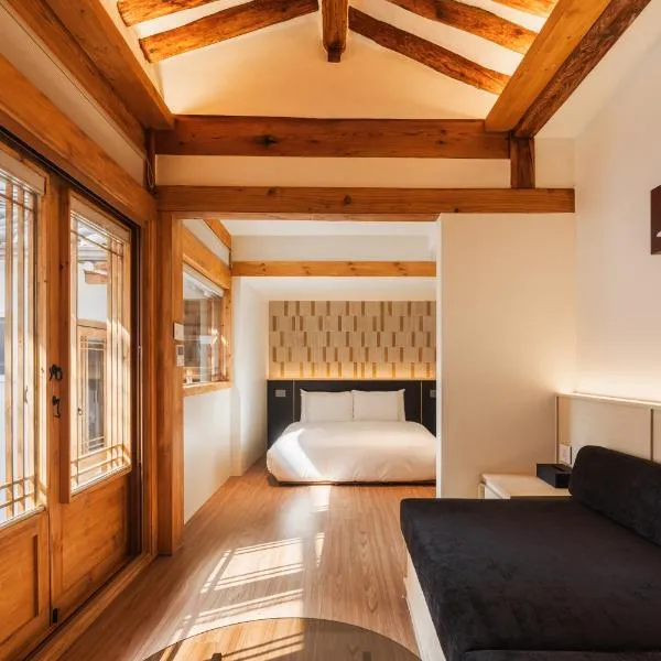 Luxury Hanok Stay CORED, hotel en Seúl