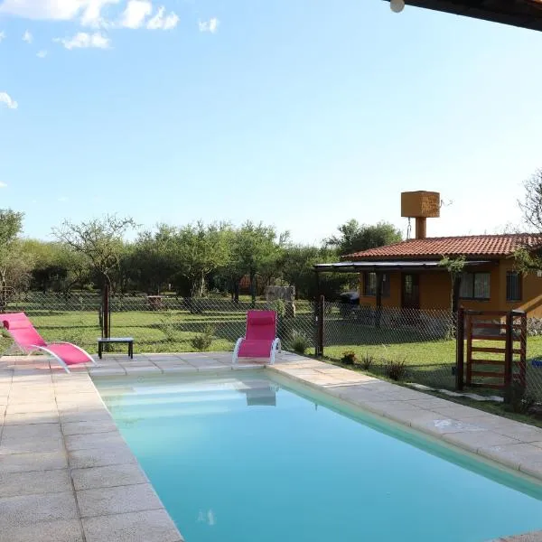 Arawi Cabaña, hotel em Merlo