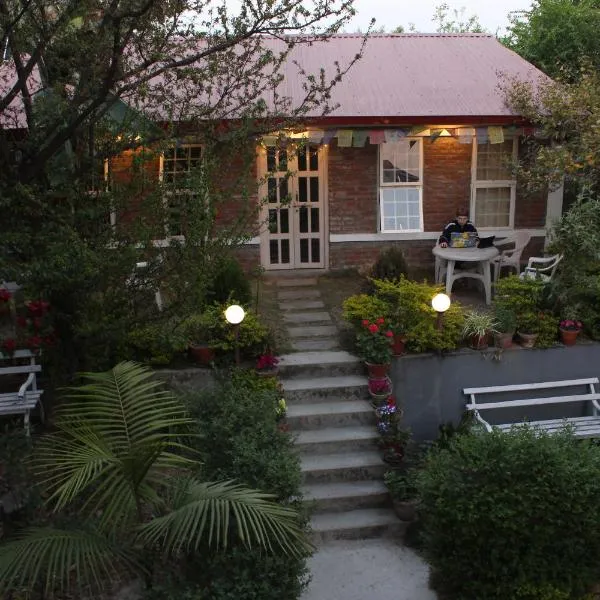 KAJI HOME, hotel in Pātan