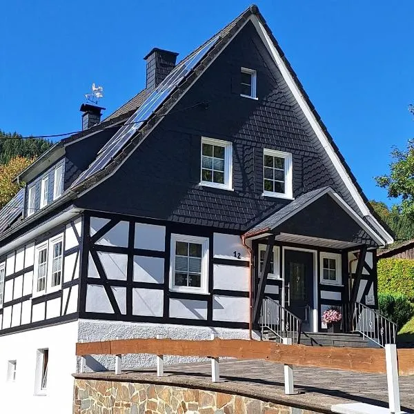 Ferienwohnung Zur Basemicke, hotel v destinaci Schmallenberg