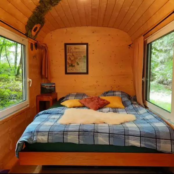 Roulotte, hotel in Vaulion