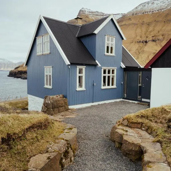 Peaceful Home with Ocean Views in Elduvík, hotel a Elduvík