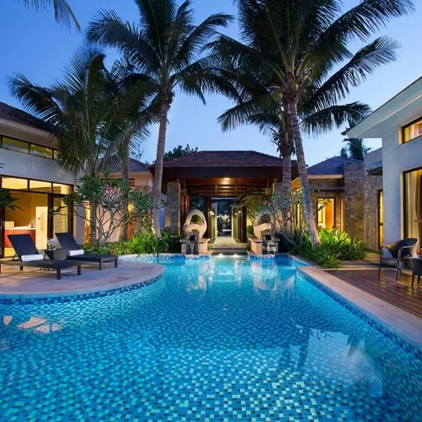 Grand Metropark Villa Resort Sanya Yalong Bay - Beach shuttle and Singer performance、三亜市のホテル