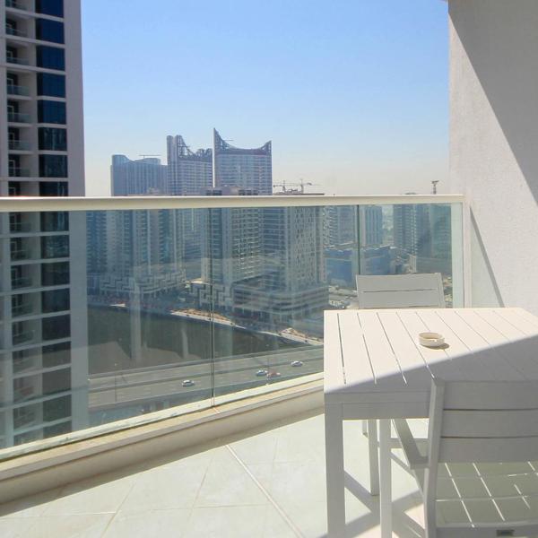 Waterfront Studio with Balcony Near Dubai Mall, Dubái