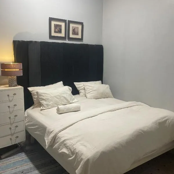 Cozy Apartment, Hotel in Kololi