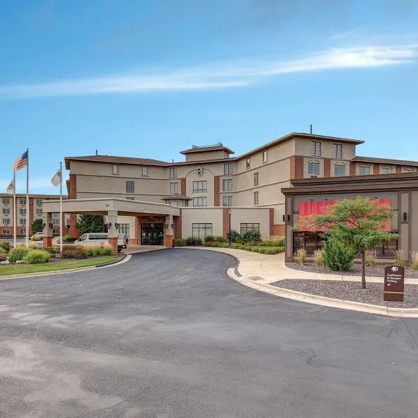 DoubleTree by Hilton Bloomington、ブルーミントンのホテル