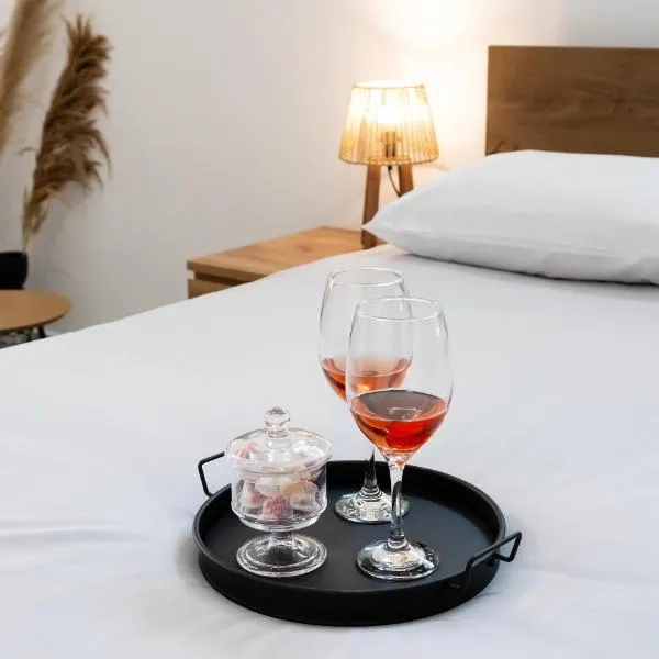 Epsilon Premium Studios, hotelli kohteessa Ermoupoli