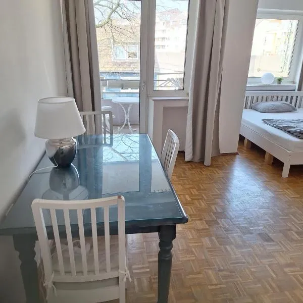 Studio Flat Medien Hafen 30minToFair, Hotel in Düsseldorf
