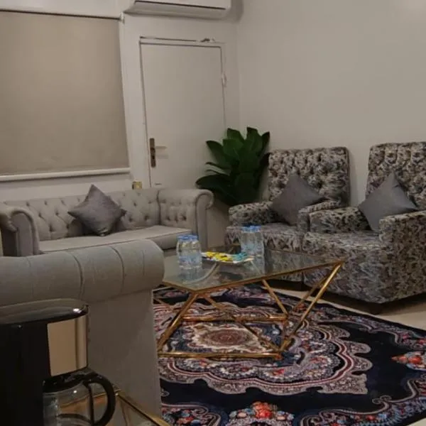 شقة أرضية عائلية مكونة من 3 غرف نوم وصالة ومطبخ 7, Hotel in Riad
