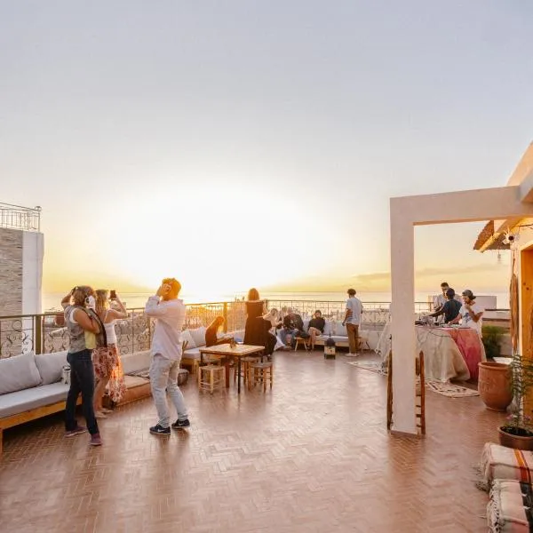 The Lodge - Boutique Hotel and Creative Residency, hotel en Tamraght Ouzdar