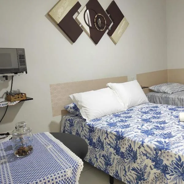 Suíte privativa no Bairro Custódio Pereira próximo ao Campus Umuarama UFU, hótel í Uberlândia