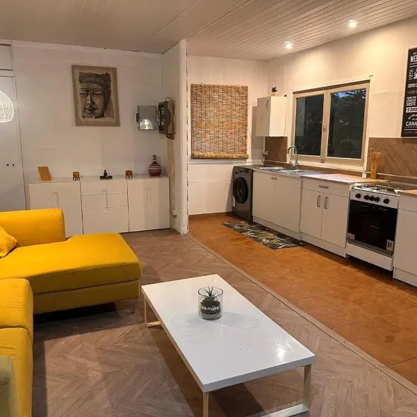 La maison d'à côté, hotel v destinaci La Tarodière