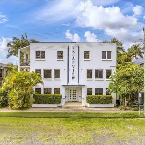 River View - Modern Living in a Vintage Apartment, hotel a Brunswick Heads