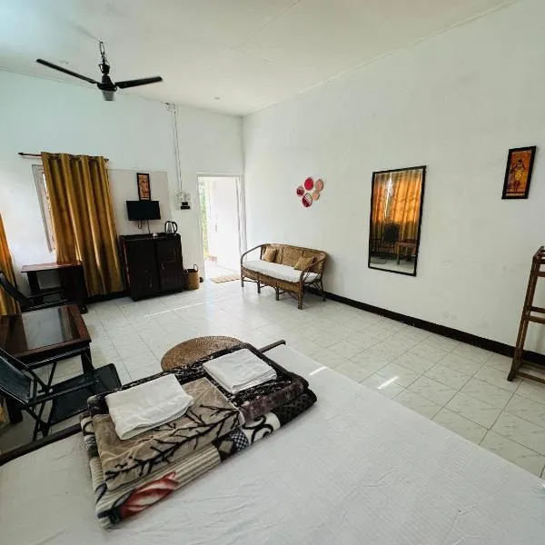 Camp Rhino Resort Kaziranga, hotel in Kuthari