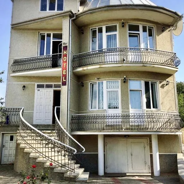 Mini-Hotel Sakvoyage, hotel in Chernivtsi