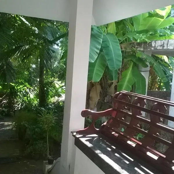 Coconut Grove, hotel in Kochi