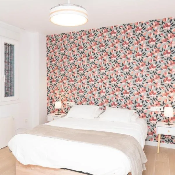 Flowers Houses, hotel in Granada