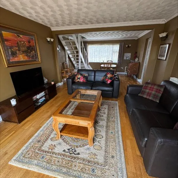 Springfield oaks cottage, hotel v destinaci Newport