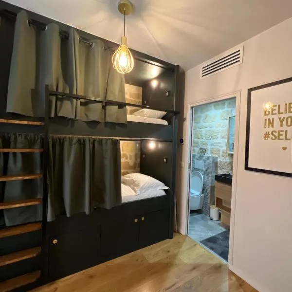 FRATERNiTY-HOTEL, hotel in Paris