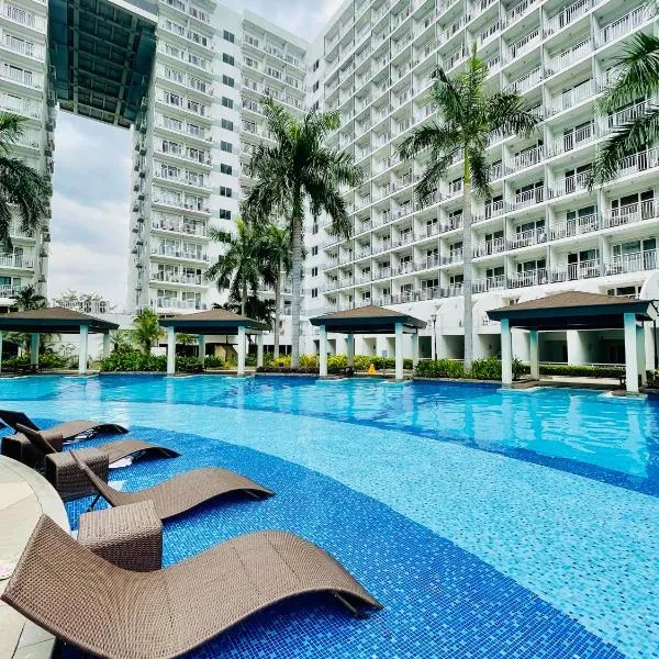 Aiza's CondoTel in Shell Residences near MOA and NAIA, hotelli kohteessa Manila