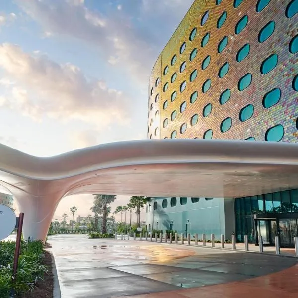 Universal's Terra Luna Resort, hotel in Orlando