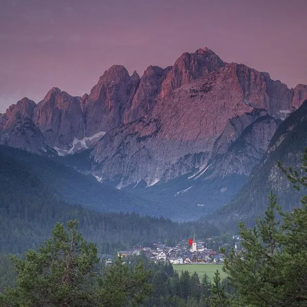 Valbruna Inn Bed & Breakfast, khách sạn ở Valbruna