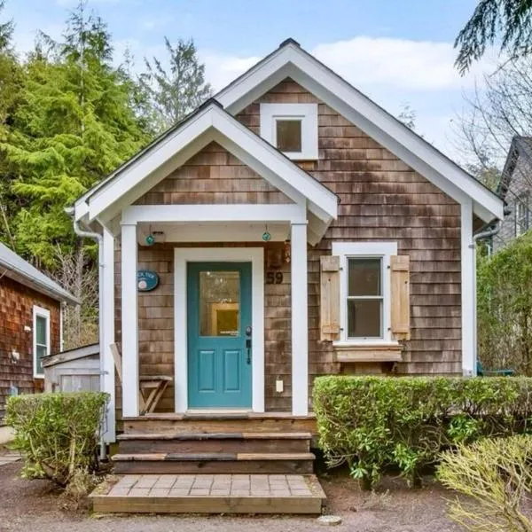 Seabrook 2-Bdrm with Hot Tub, AC, Pet Friendly, Hotel in Pacific Beach