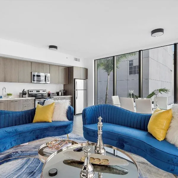 X- Lounge III - High-Rise with Rooftop Pool & Panoramic City Views, hotel in Miami