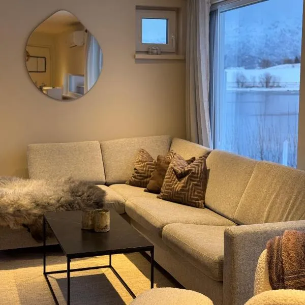 Moderne Leilighet i Lofoten, hotel v destinaci Leknes