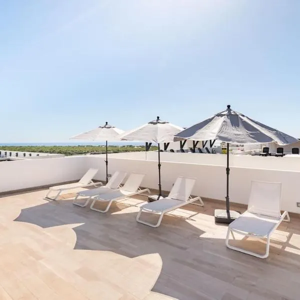 Casa Cabo - THE BEST, fully equipped luxurious brand new condo，位于卡波圣卢卡斯的酒店