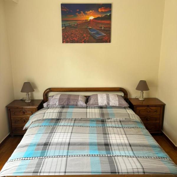 Remoundou 18 rental room, Ateny