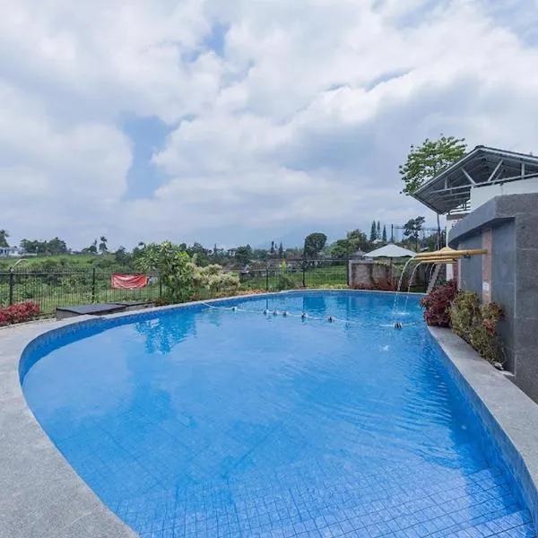 Mamifokobo Hotel & Glamping, hotel in Sindanglaya