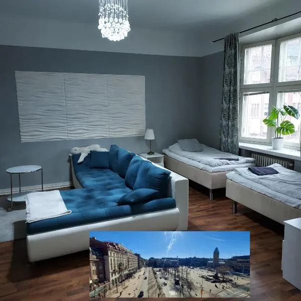 Stylish home with stunning views of the railway square 74m2, hotel v Helsinkách