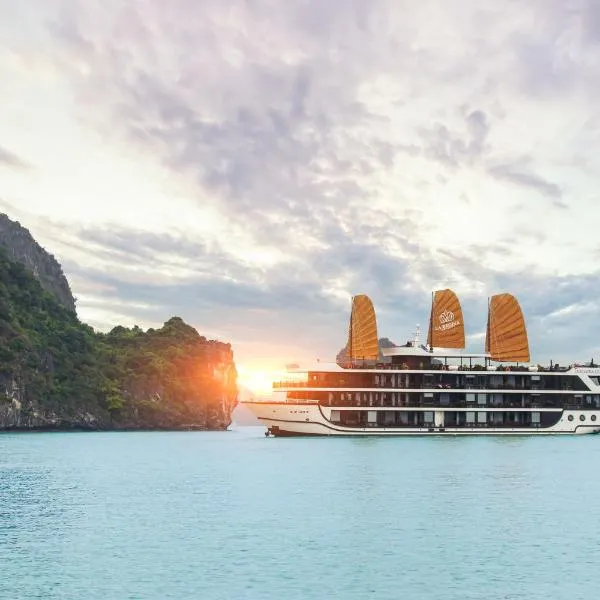 La Regina Legend Cruise, hotel in Ha Long