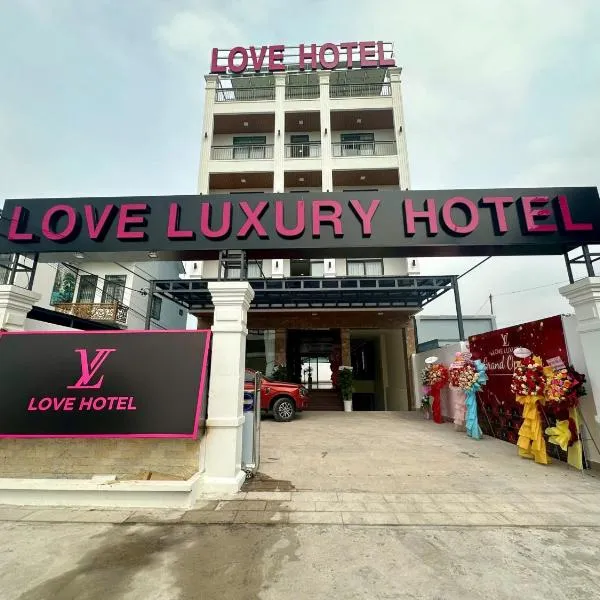 Love Luxury Hotel Vườn Lài, hotel v Ho Či Minově městě