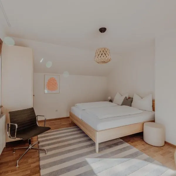 Hofstatt Salzburg - Ferienhaus im Grünen am Stadtrand von Salzburg, Hotel in Söllheim