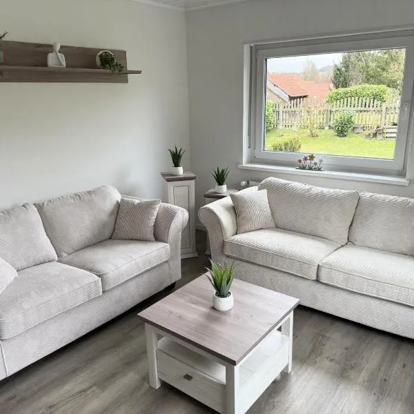 Feines Apartment mit Balkon & Terrasse in ruhiger Gegend, ξενοδοχείο σε Schlitz