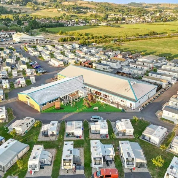 Riverside Holiday Village, Hotel in Uphill